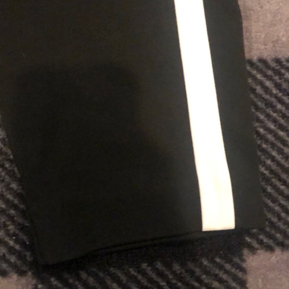 Fancy pants with a white stripe on the side - Picture 3 of 3